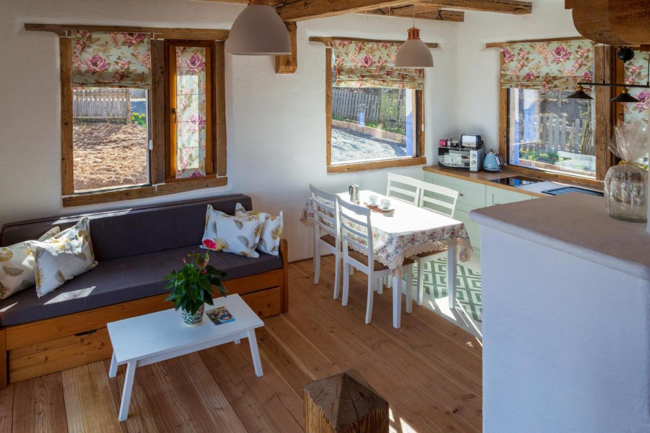 Casele Cu Stuf B&B Haus Ulrike Salicea Exterior photo